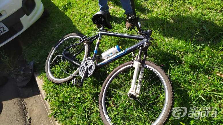 Foto 3 de 5 — Após colisão, ciclista sofre traumatismo craniano em avenida da Região